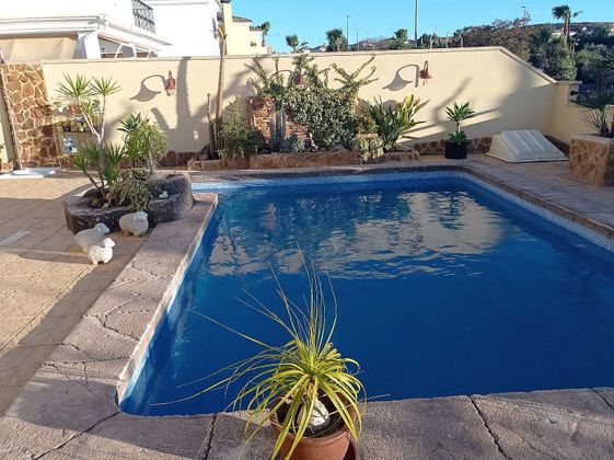 Foto 2 de Venta de chalet en Aspe de 4 habitaciones con terraza y piscina
