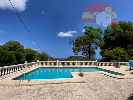 Foto 2 de Chalet en venta en Oliva pueblo de 3 habitaciones con terraza y piscina