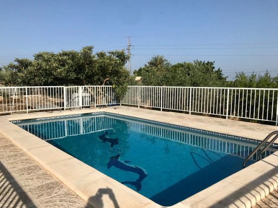 Foto 1 de Xalet en venda a Crevillent de 4 habitacions amb terrassa i piscina