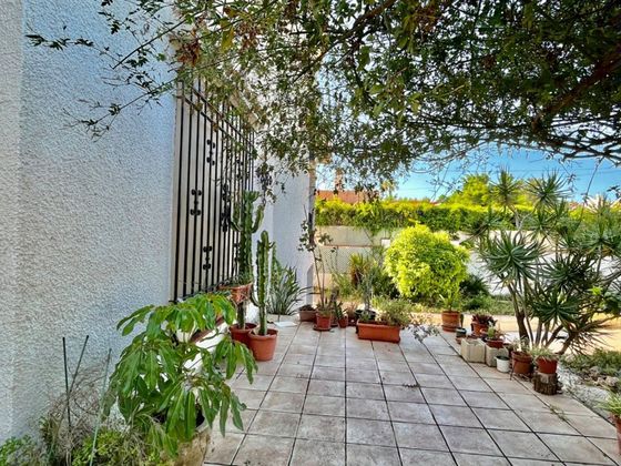 Foto 1 de Xalet en venda a Ciutat Jardí - Torreta Verdí de 4 habitacions amb terrassa i piscina