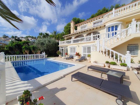 Foto 1 de Xalet en venda a Pedreguer de 6 habitacions amb terrassa i piscina
