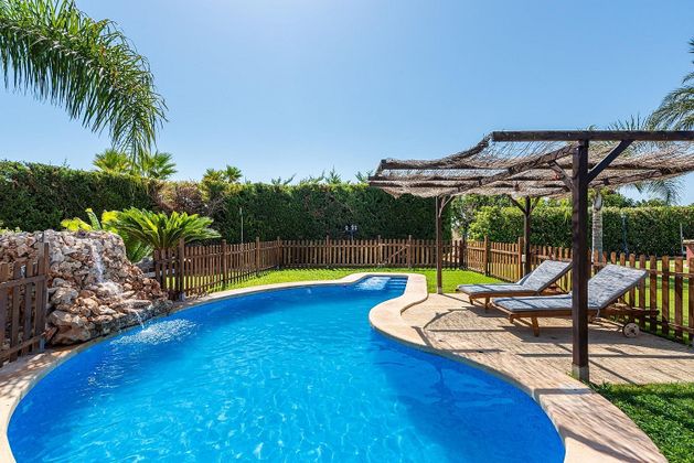 Foto 2 de Xalet en venda a Las Bayas de 5 habitacions amb terrassa i piscina