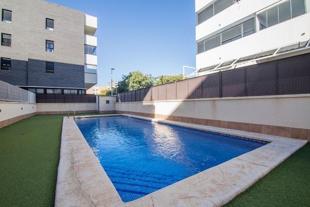 Foto 2 de Piso en venta en El Travaló - Martínez Valero de 2 habitaciones con terraza y piscina