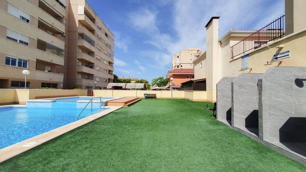 Foto 2 de Casa en venda a Ciutat Universitària de 3 habitacions amb terrassa i piscina