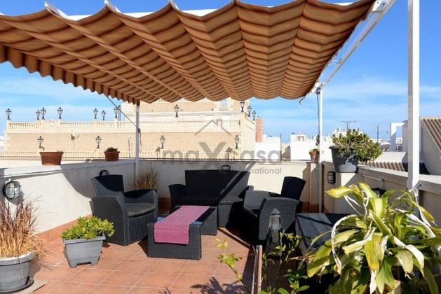 Foto 2 de Àtic en venda a Centro - Torrevieja de 2 habitacions amb terrassa i garatge