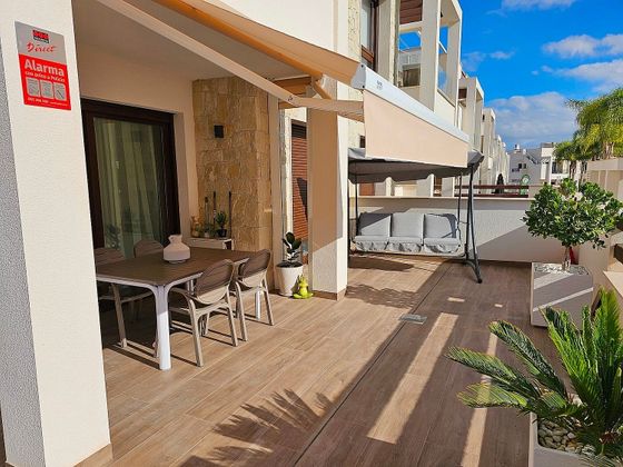 Foto 2 de Pis en venda a calle Laguna Vista de 3 habitacions amb terrassa i piscina