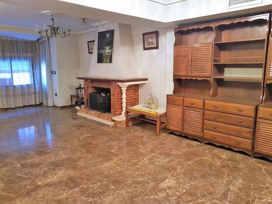 Foto 2 de Casa en venda a Carolinas Bajas de 3 habitacions amb garatge i aire acondicionat
