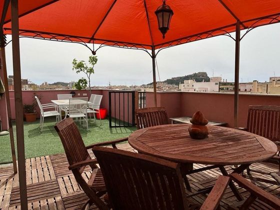Foto 1 de Ático en venta en Altozano - Conde Lumiares de 3 habitaciones con terraza y piscina