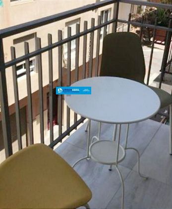 Foto 2 de Pis en venda a Carolinas Bajas de 4 habitacions amb balcó
