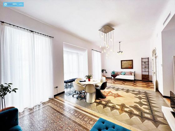 Foto 2 de Pis en lloguer a Centro - Alicante de 2 habitacions amb mobles i aire acondicionat