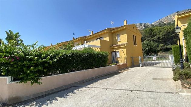Foto 1 de Casa en venta en Zona Puerto Blanco - Maryvilla de 3 habitaciones con terraza y piscina