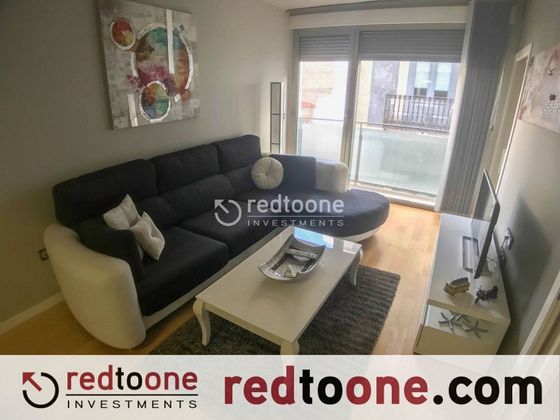 Foto 2 de Alquiler de piso en Centro - Alicante de 1 habitación con garaje y muebles