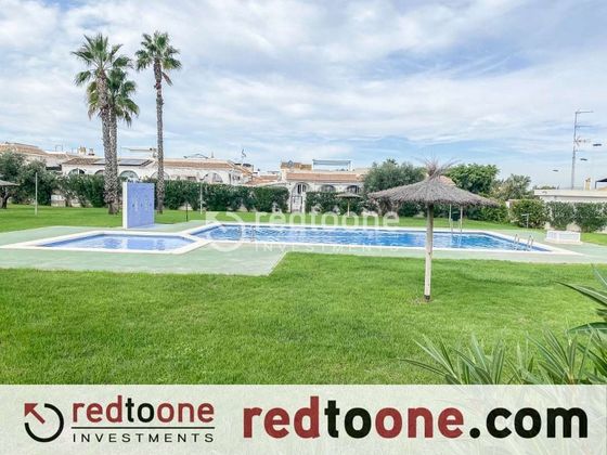 Foto 1 de Casa en venta en Gran Alacant de 2 habitaciones con terraza y piscina