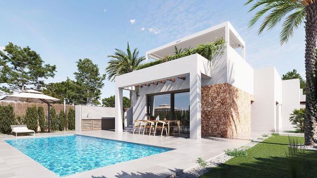 Foto 1 de Venta de chalet en Campos de Golf - Villa Martin - Los Dolses de 3 habitaciones con terraza y piscina