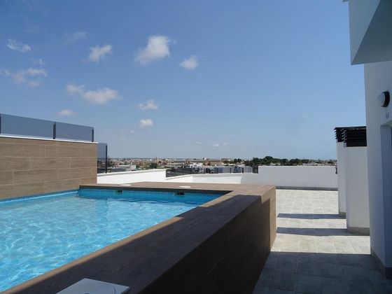 Foto 2 de Piso en venta en San Pedro del Pinatar de 2 habitaciones con piscina y balcón