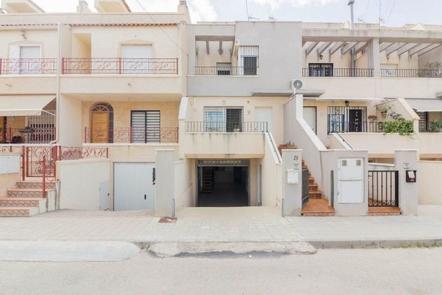 Foto 1 de Casa en venda a Redován de 3 habitacions amb terrassa i garatge