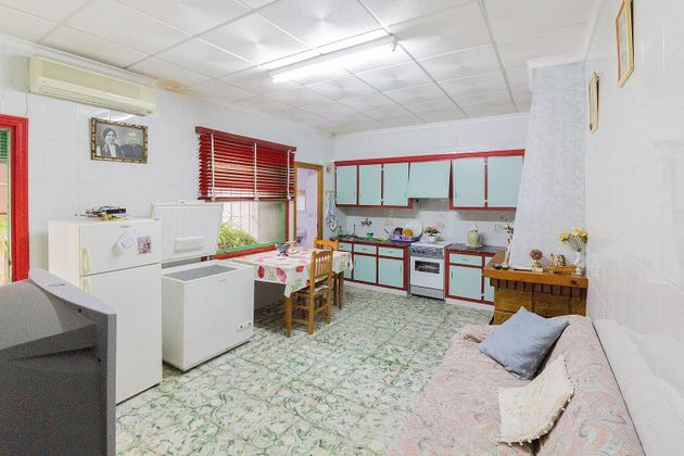 Foto 2 de Xalet en venda a Orihuela ciudad de 4 habitacions amb garatge i aire acondicionat