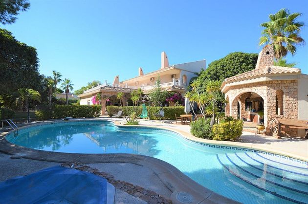 Foto 1 de Venta de chalet en Cabo Roig - La Zenia de 6 habitaciones con terraza y piscina