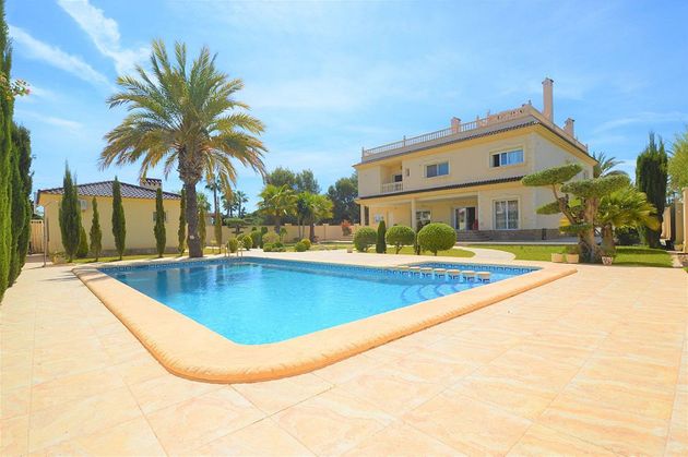 Foto 1 de Xalet en venda a Cabo Roig - La Zenia de 12 habitacions amb terrassa i piscina