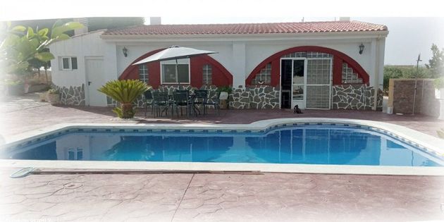 Foto 1 de Venta de chalet en Hondón de los Frailes de 3 habitaciones con terraza y piscina