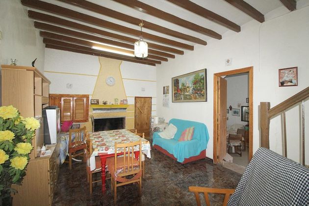 Foto 2 de Casa rural en venta en El Fondo de les Neus-El Hondon de las Nieves de 3 habitaciones con jardín y calefacción