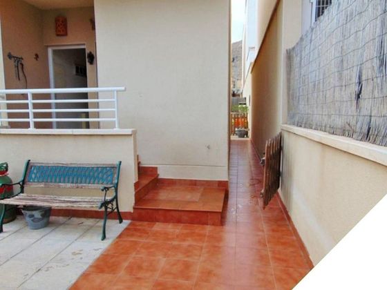 Foto 2 de Venta de casa adosada en Hondón de los Frailes de 3 habitaciones con jardín y balcón