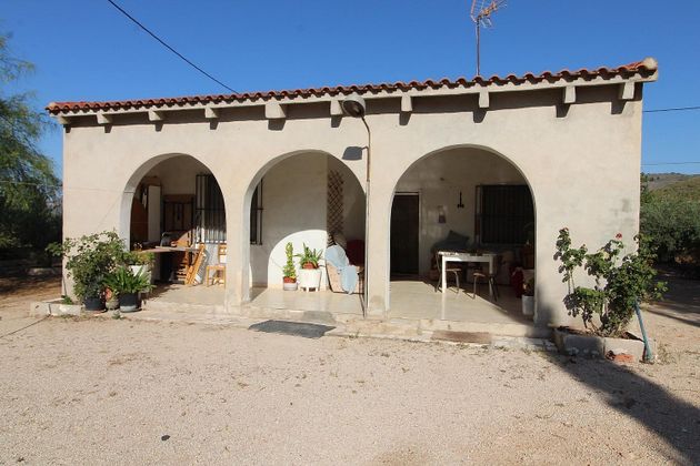 Foto 1 de Casa rural en venda a El Fondo de les Neus-El Hondon de las Nieves de 3 habitacions amb jardí i aire acondicionat