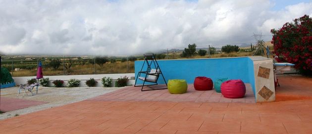 Foto 2 de Casa rural en venta en El Fondo de les Neus-El Hondon de las Nieves de 2 habitaciones con piscina y jardín