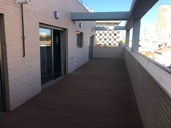 Foto 1 de Àtic en lloguer a Centro - Alicante de 3 habitacions amb terrassa i garatge