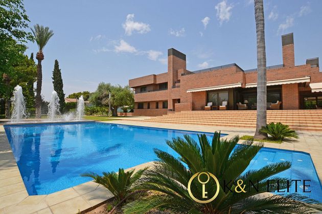 Foto 2 de Xalet en venda a La Algoda - Matola - El Pla de 6 habitacions amb terrassa i piscina