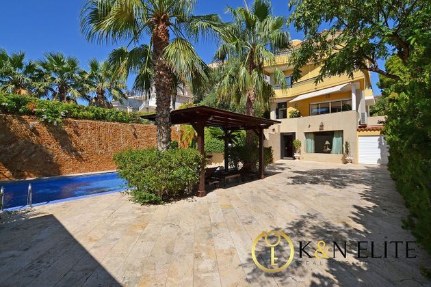 Foto 2 de Chalet en alquiler en Cabo de las Huertas de 4 habitaciones con terraza y piscina