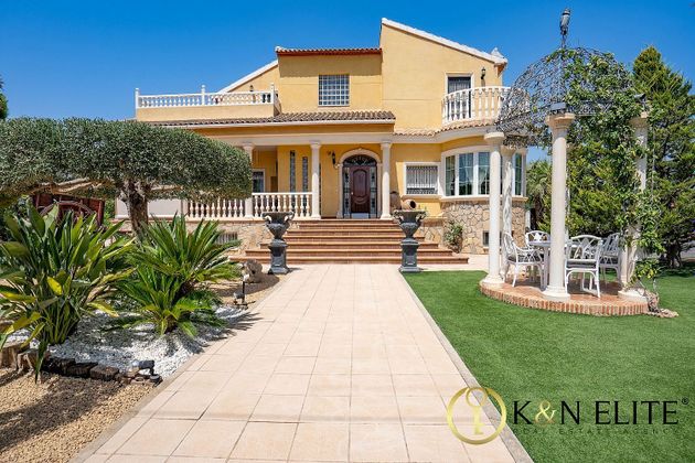 Foto 1 de Xalet en venda a Villamontes-Boqueres de 5 habitacions amb terrassa i piscina