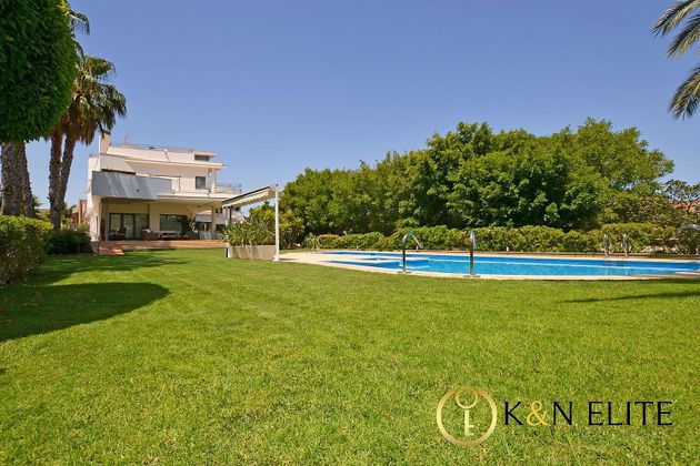 Foto 2 de Venta de chalet en Alicante Golf de 8 habitaciones con terraza y piscina