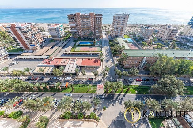 Foto 2 de Piso en venta en Playa de San Juan de 3 habitaciones con terraza y piscina