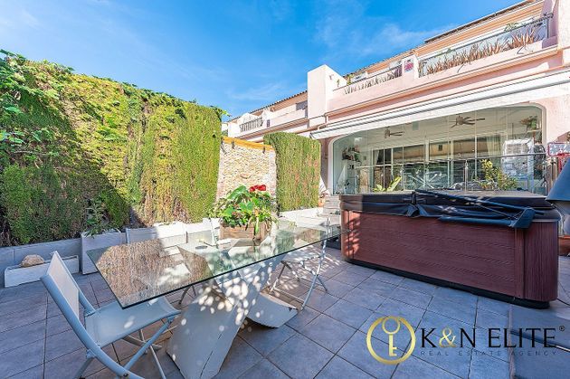 Foto 1 de Casa adossada en venda a Alicante Golf de 4 habitacions amb terrassa i piscina