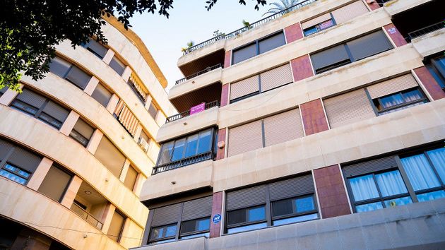 Foto 2 de Pis en venda a plaza Nueva de 4 habitacions amb terrassa i balcó