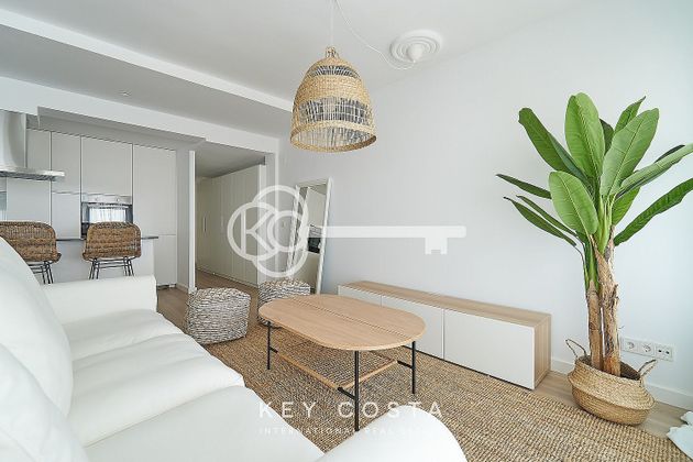Foto 2 de Pis en lloguer a Ensanche - Diputación de 3 habitacions amb terrassa i mobles