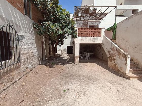 Foto 2 de Casa en venda a Casco Antiguo de 3 habitacions i 90 m²