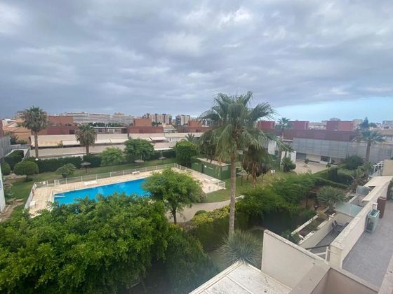 Foto 1 de Venta de dúplex en calle Fotografo Francisco Cano de 3 habitaciones con terraza y piscina