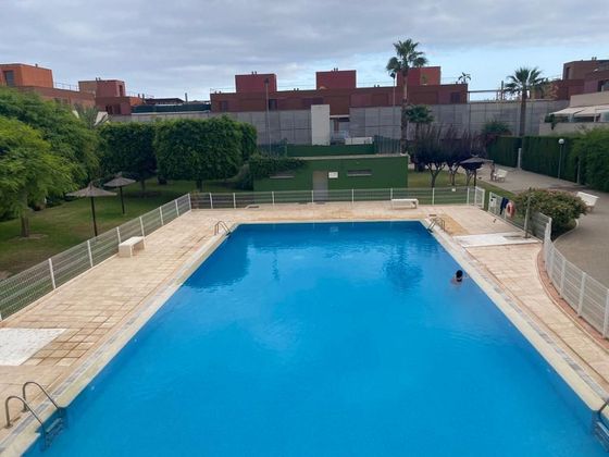 Foto 2 de Dúplex en venda a calle Fotografo Francisco Cano de 3 habitacions amb terrassa i piscina