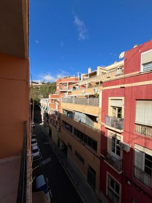 Foto 1 de Piso en venta en calle Teniente Llorca de 4 habitaciones con balcón