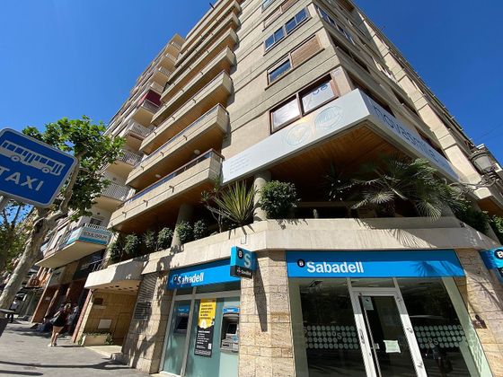 Foto 2 de Alquiler de piso en Centro - Alicante de 3 habitaciones con terraza y garaje