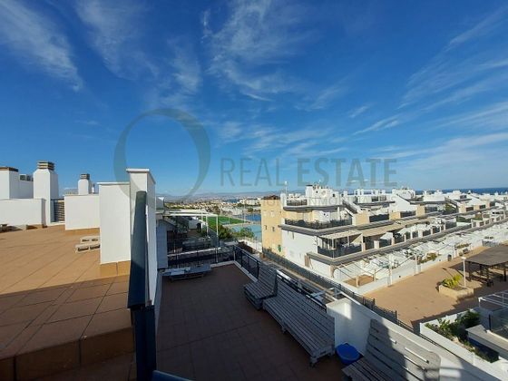 Foto 2 de Àtic en venda a Gran Alacant de 3 habitacions amb terrassa i piscina