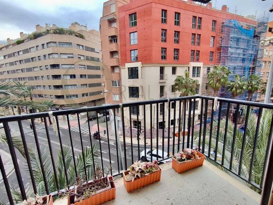 Foto 1 de Pis en venda a San Blas - Santo Domigo de 4 habitacions amb terrassa i balcó