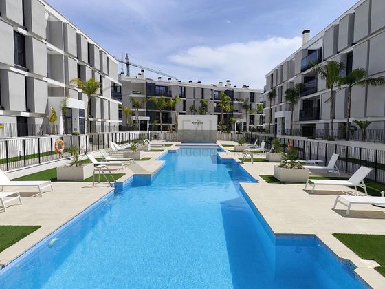 Foto 1 de Alquiler de piso en San Juan de Alicante/Sant Joan d´Alacant de 3 habitaciones con terraza y piscina