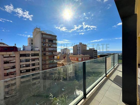 Foto 1 de Àtic en venda a Ensanche - Diputación de 3 habitacions amb terrassa i balcó