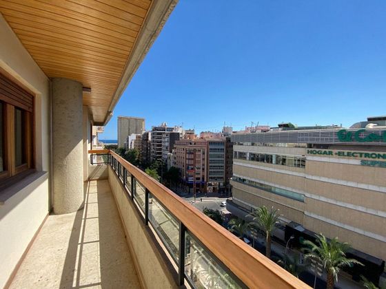 Foto 1 de Pis en lloguer a Centro - Alicante de 3 habitacions amb terrassa i balcó