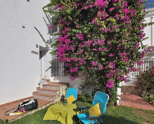 Foto 2 de Casa adossada en venda a Pedreguer de 2 habitacions amb terrassa i piscina