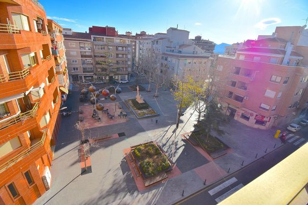 Foto 1 de Venta de ático en plaza Reyes Magos de 4 habitaciones con terraza y balcón