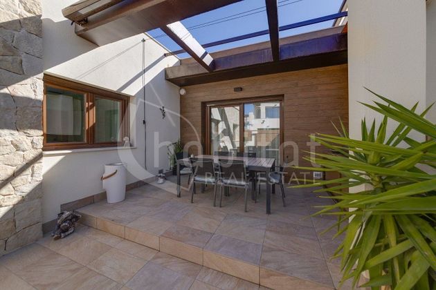 Foto 2 de Casa adossada en venda a Montesinos (Los) de 3 habitacions amb piscina i aire acondicionat